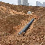 Tecnologia brasileira, inserção internacional e a disputa por protagonismo no mercado global de dutos são analisadas por Paulo Roberto Gomes Fernandes com foco em competitividade, escala e inovação.