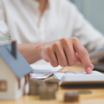 Dados técnicos moldam a percepção de valor do imóvel no mercado imobiliário. Alex Nabuco Dos Santos destaca que desempenho comprovado aumenta a confiança.