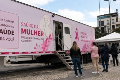 Carretas da Saúde da Mulher em SC ampliam acesso a exames e reforçam prevenção feminina