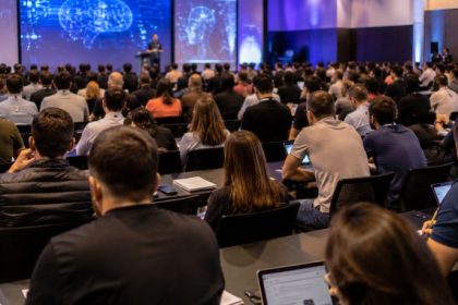 O Impacto da Inteligência Artificial na Competitividade Industrial e na Gestão de Negócios